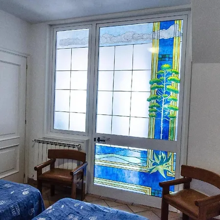 Ferienwohnung Mit Terrasse Direkt Am Meer * Cipressa